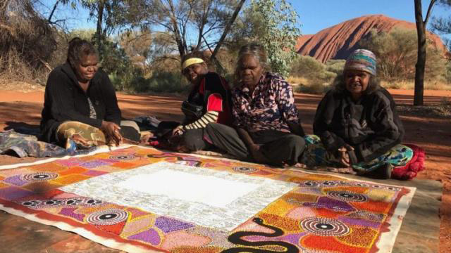 Uluru-Statement-from-the-Heart-signing